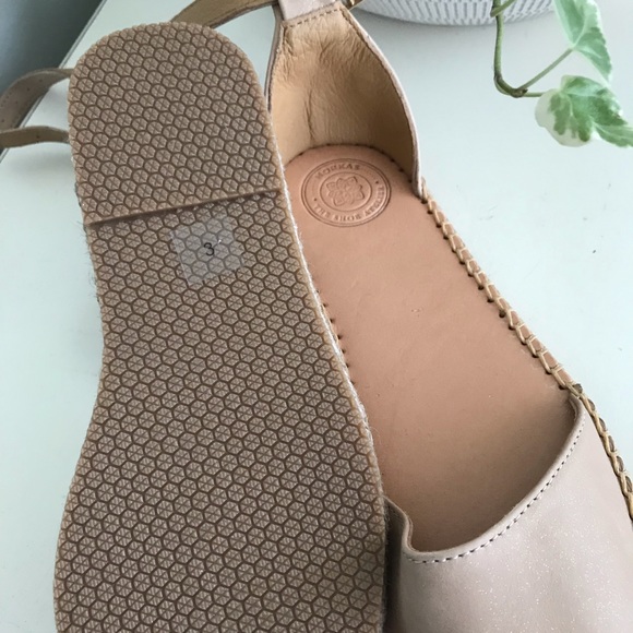 Morkas new shoes - Picture 2 of 3